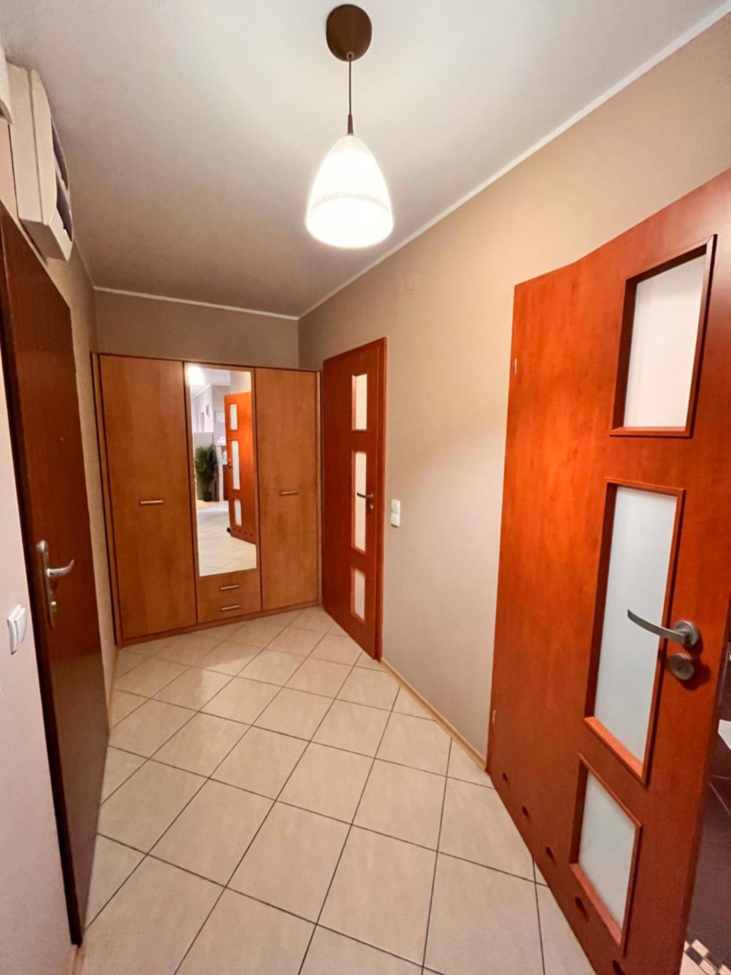 Apartament Roentgena 16 Przy Centrum Onkologii I Klinice Novum Varşova Dış mekan fotoğraf
