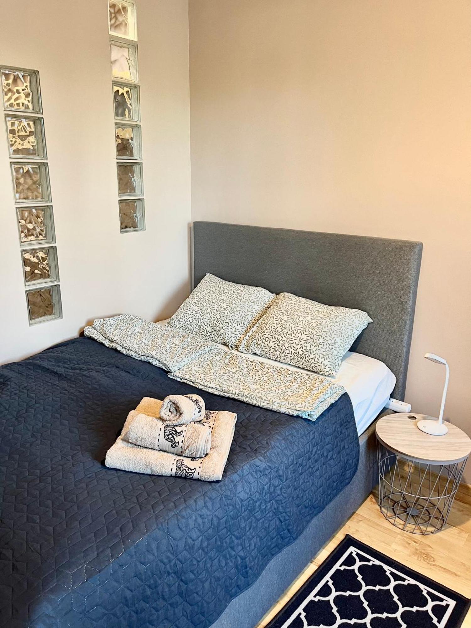 Apartament Roentgena 16 Przy Centrum Onkologii I Klinice Novum Varşova Dış mekan fotoğraf